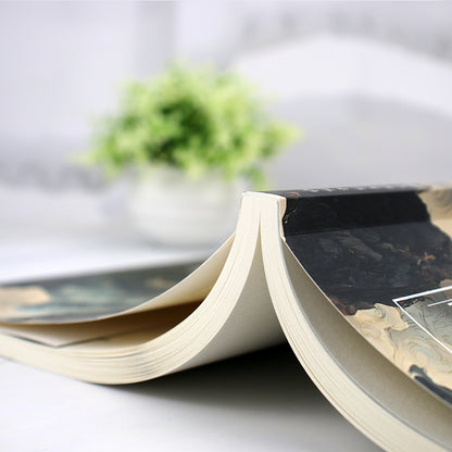 The Chinese version of Guiguzi Strategy is a classic of ancient Chinese strategic wisdom, an unbeatable secret to life, and the key to winning every move in life